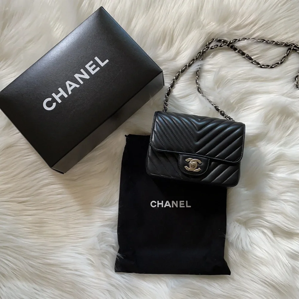 Rare CHANEL mini square chevron black lambskin bag - Picture 10 of 13